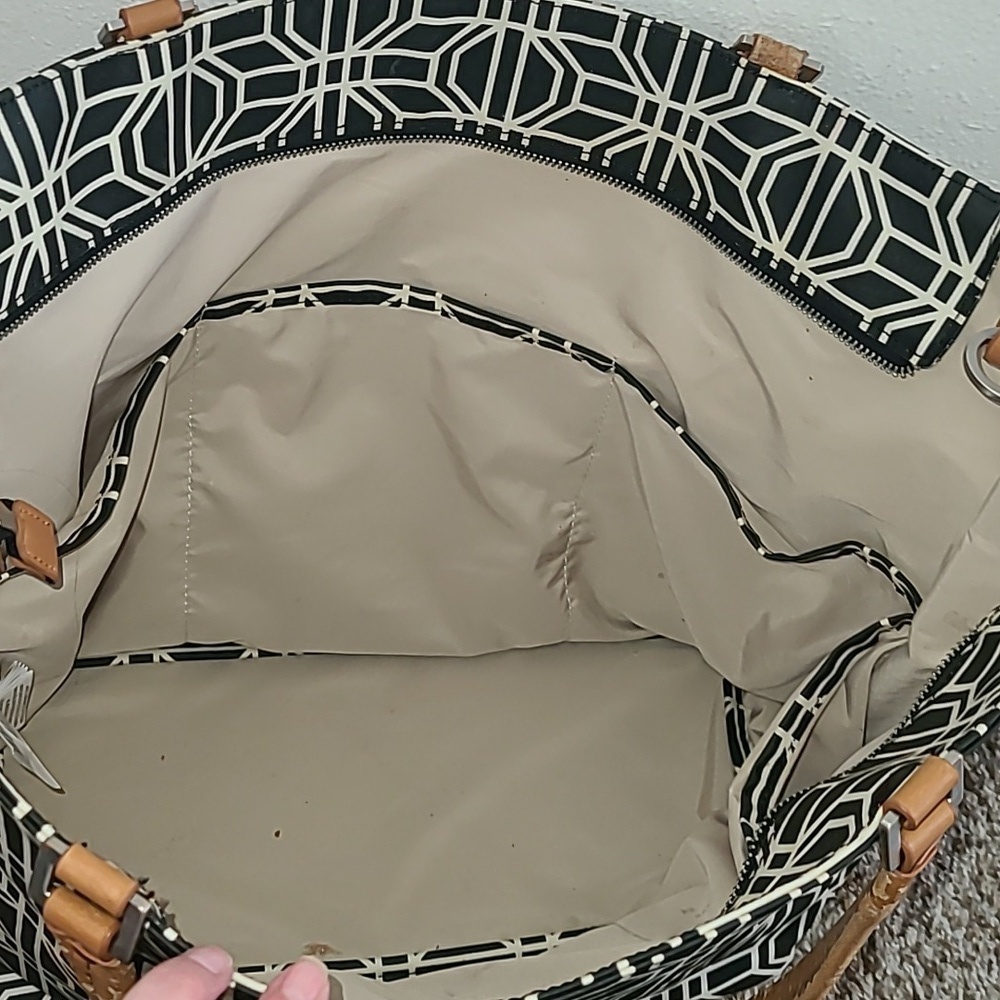Petunia Pickle Bottom Black and White Geometric Baby Bag - Picture 2 of 11